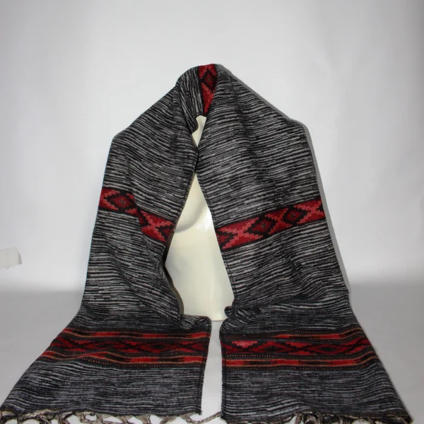 Half Design Shawl (HS16)